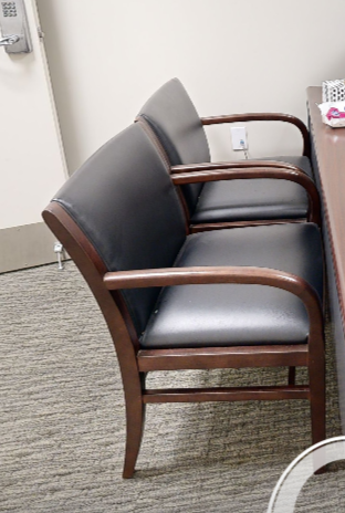 Black guest chair with arms