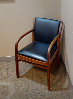 Black guest chair with arms