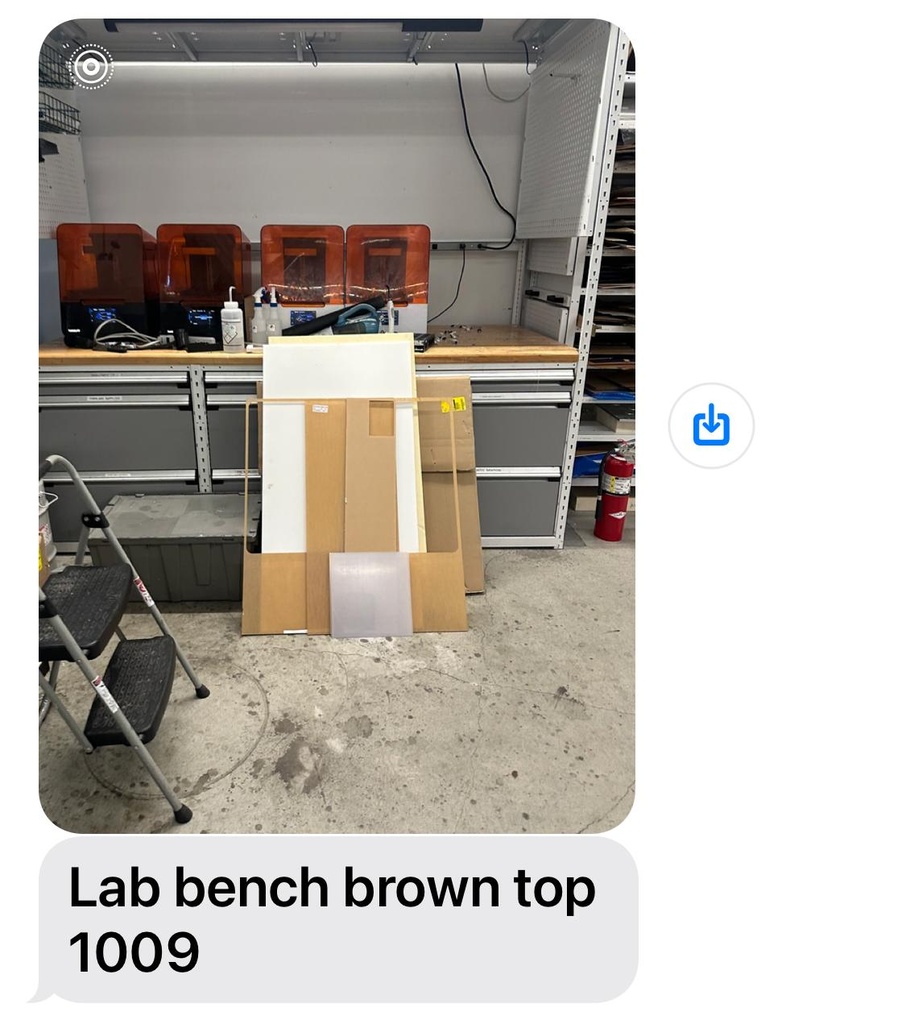 Lab bench (brown)