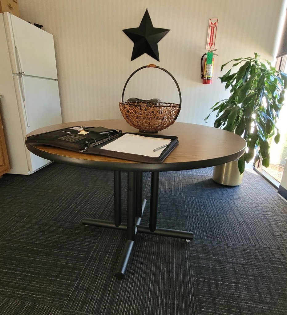 L&amp;M Round Table