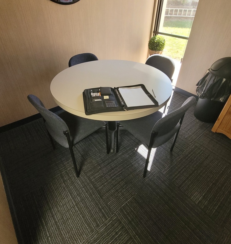 Round Table