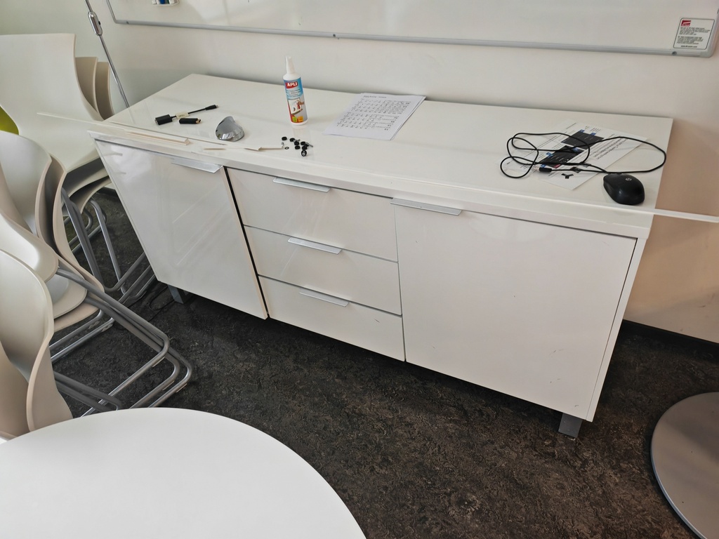 White Shelf