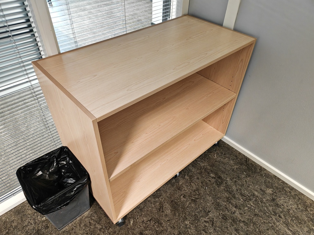 Shelf on Wheels