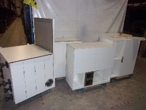 1 SET OF KITCHEN CABINET ON 7PCS MILLWORK