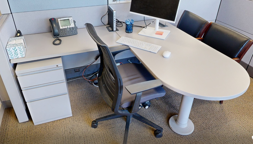 L-shaped desk (not freestanding)