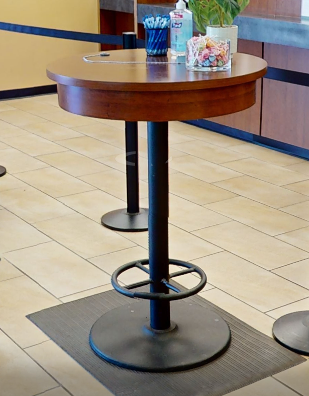 Standing lab table