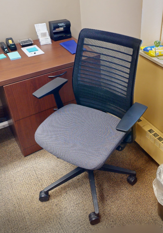 Grey &amp; blk task chair with arms