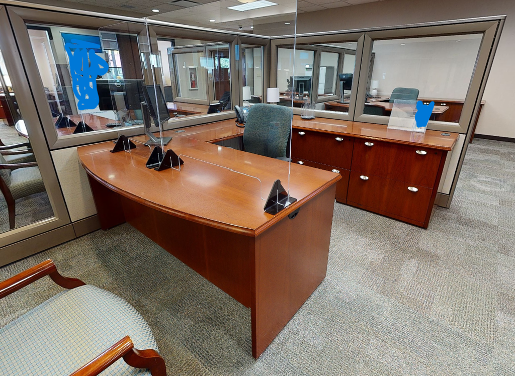 U-Shape Desk 1