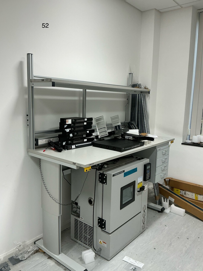 Electronic adjustable height desks with 12x single uk sockets 