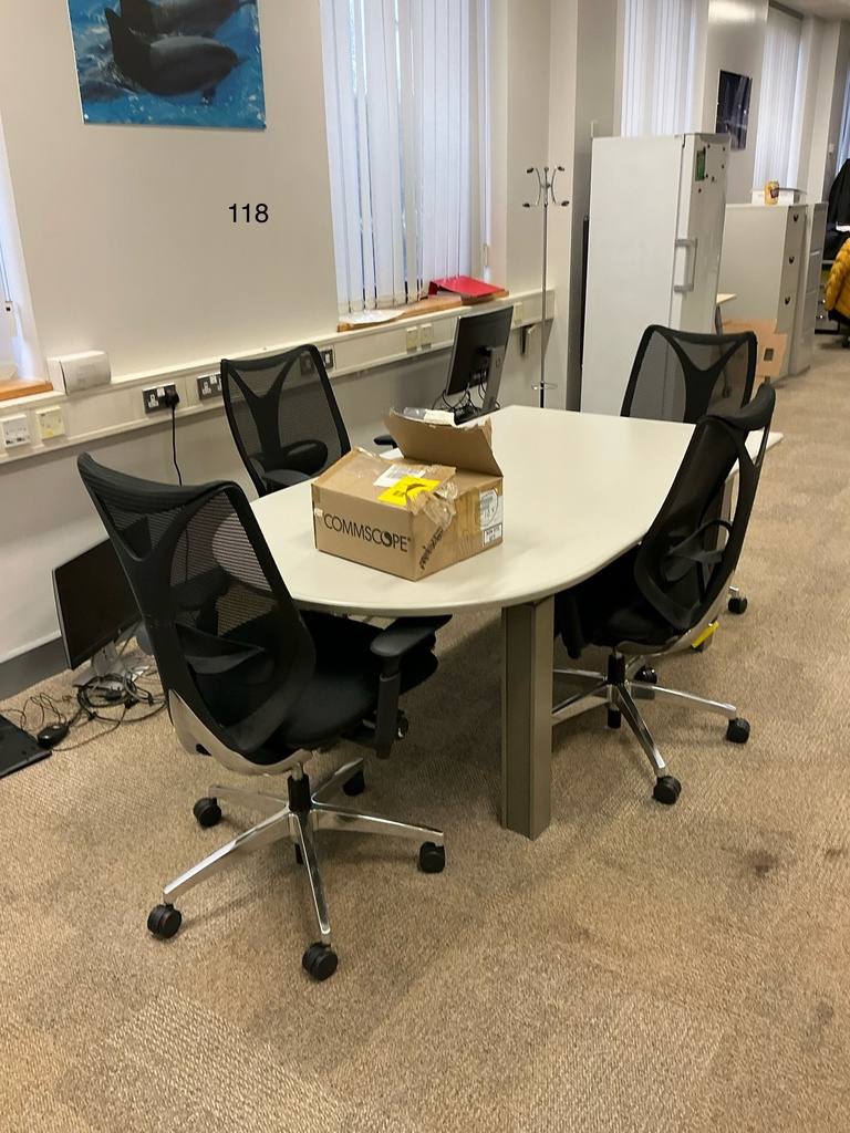 Meeting desk