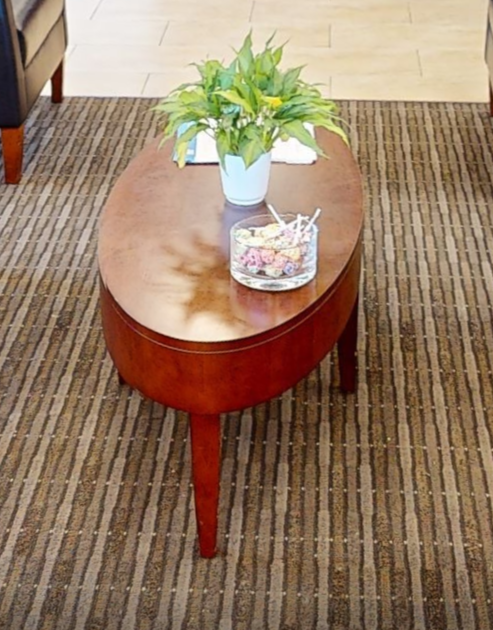 Oval coffee table