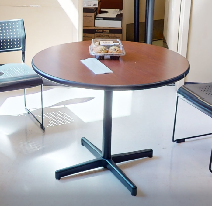 Round kitchen table