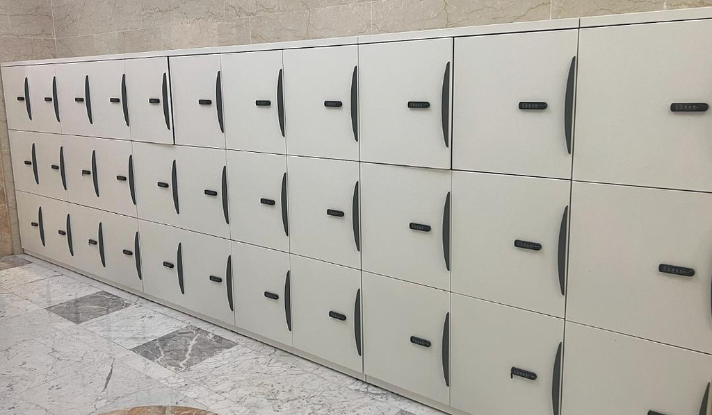 Lockers 36"W