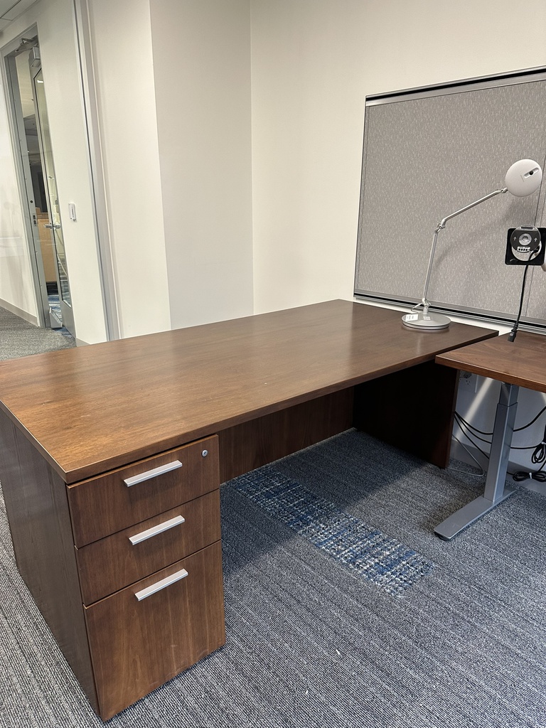 Wooden 1 Ped Desk/Return (Part of Matching Set)
