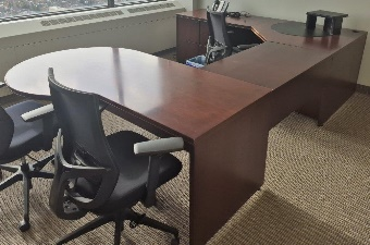  U-shape office suites 