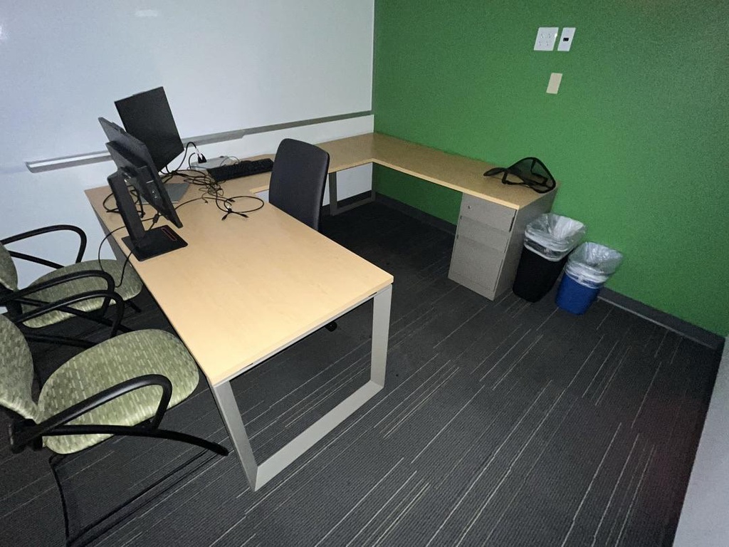 Desk (RR)