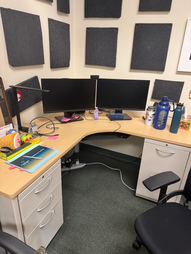 External office setup (1 chair and 1 small table)