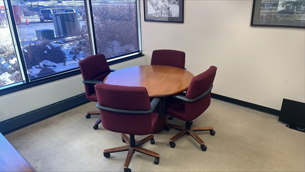Round Table
