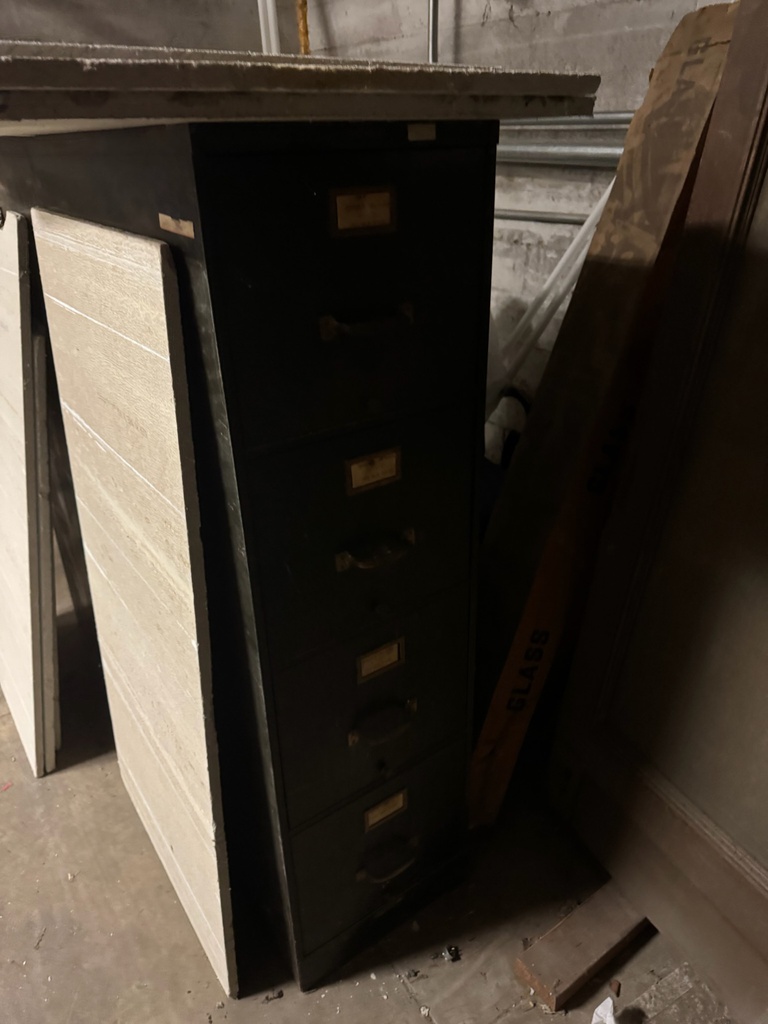 4 drawer cabinet