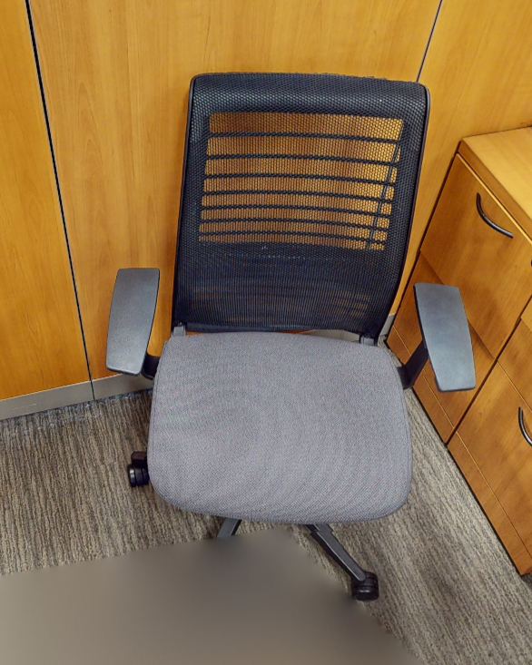 task chair with arms
