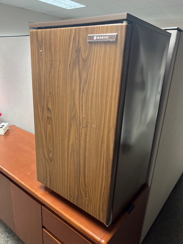 storage cabinet 