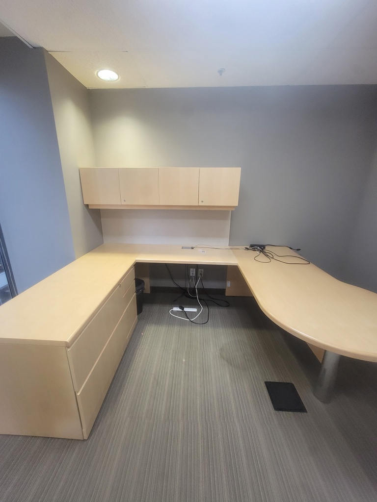 U shape desk w/hoverhangin comp+ ped
