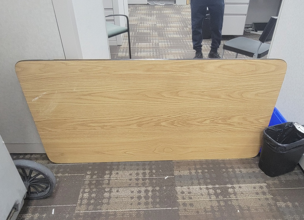 Foldable wood table