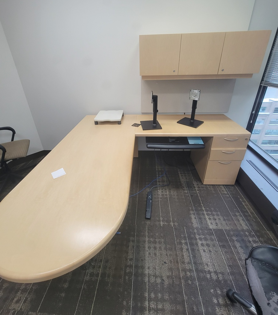 L shape wood desk w/hoverhanging comp