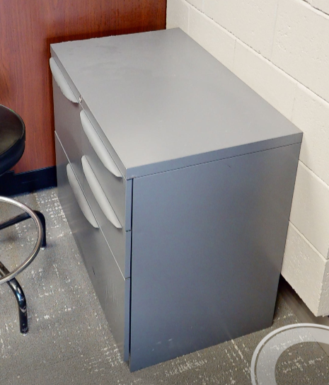 Multi-drawer cabinet