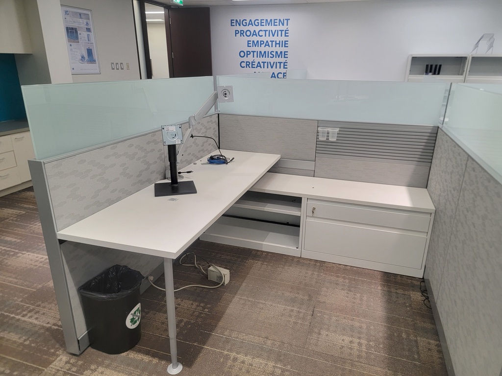 L shape desk -grey/w-glass