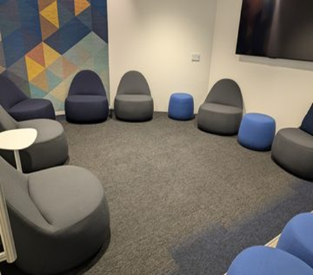 Lounge, armless chairs