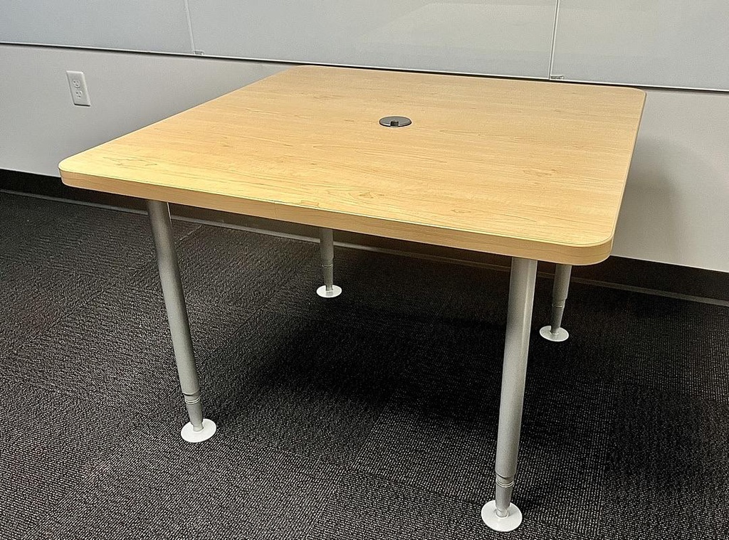 Square Table - 36 D