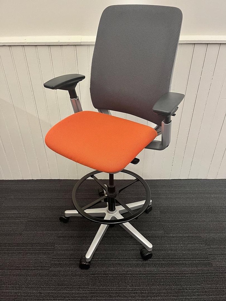Task Stool - Amia