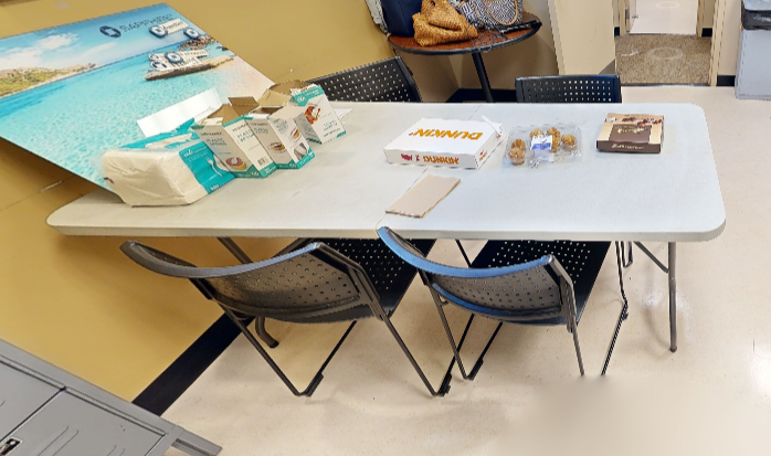 Folding table