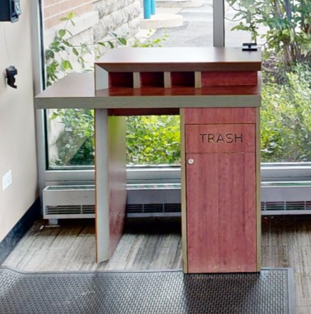 Small cheque desk