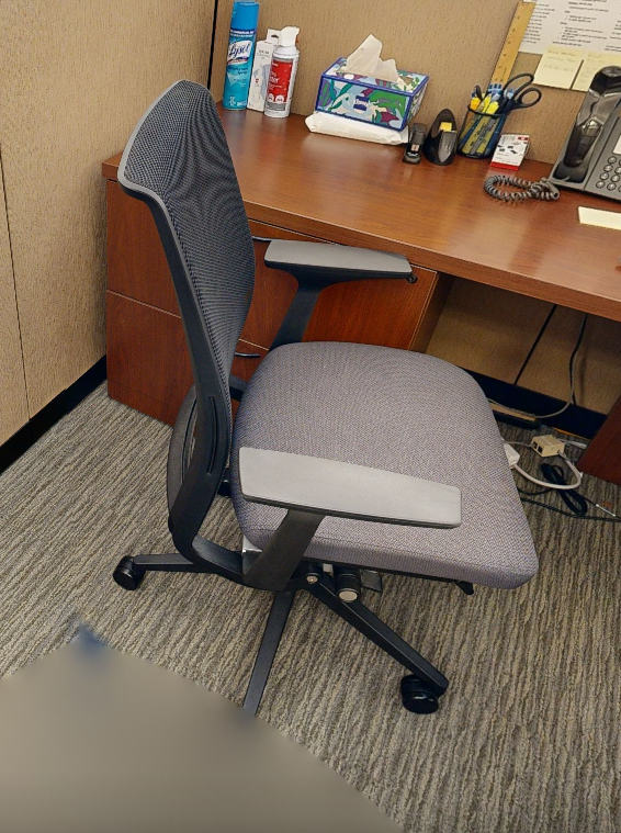 Task chair with arms