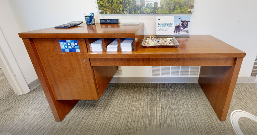 Cheque desk