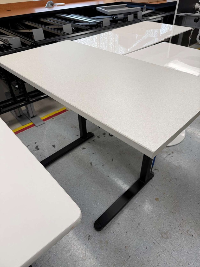 TABLE - WHITE 
