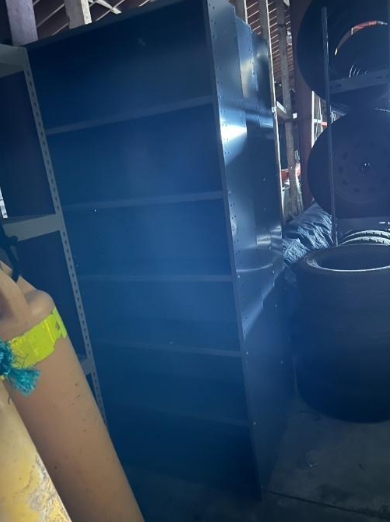 Metal shelving 5 shelves