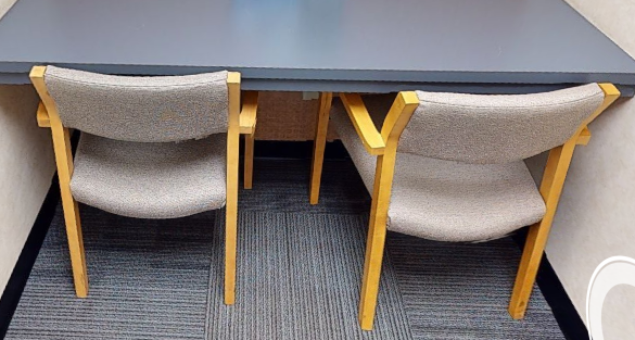 Guest chair with arms, wood, wht