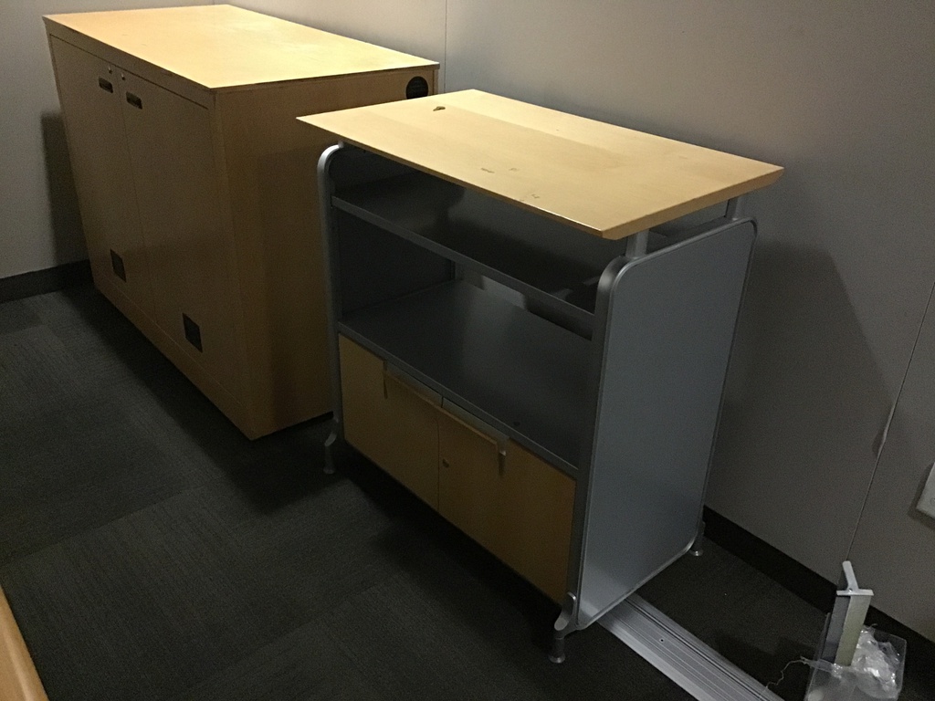 L22" W36" H39" Metal cabinet Maple top/silver frame