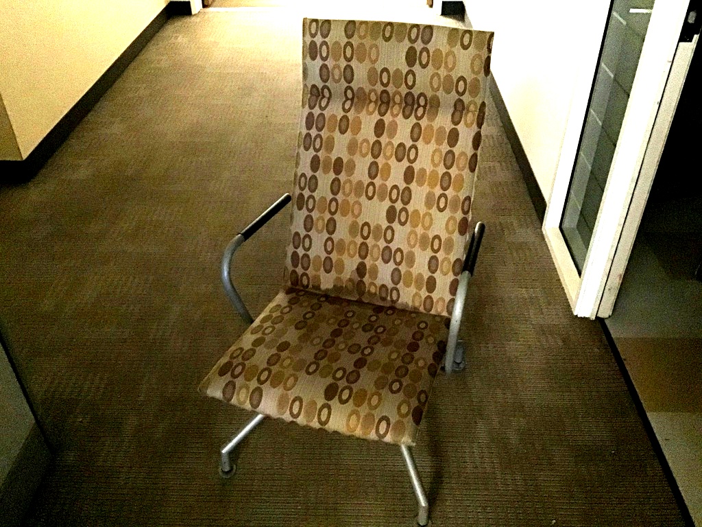 High back lounge chair