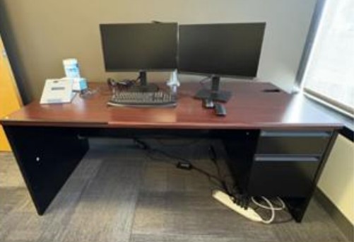 Right Single Pedestal Desk 