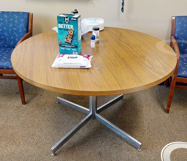 Meeting table