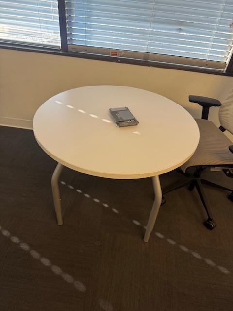 3' ROUND TABLE