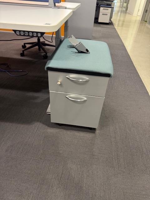 STEELCASE GREEN MOBILE PED