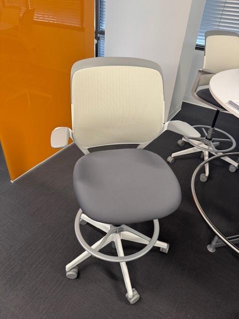 STEELCASE BAR HEIGHT CHAIRS