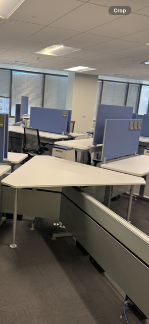 PANEL/LEG SUPPORT TRIANGULAR TOP (COMPONENT OF WORKSTATION)