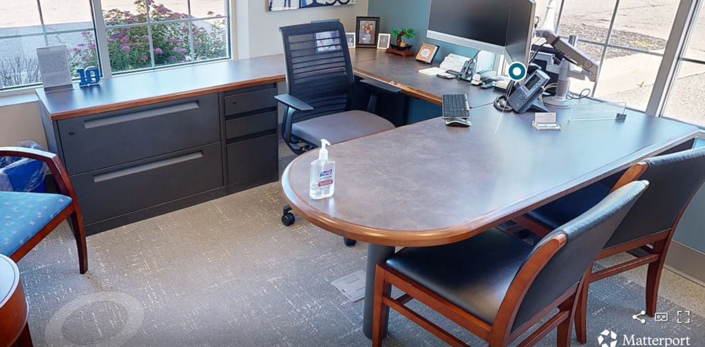 U-shaped desk