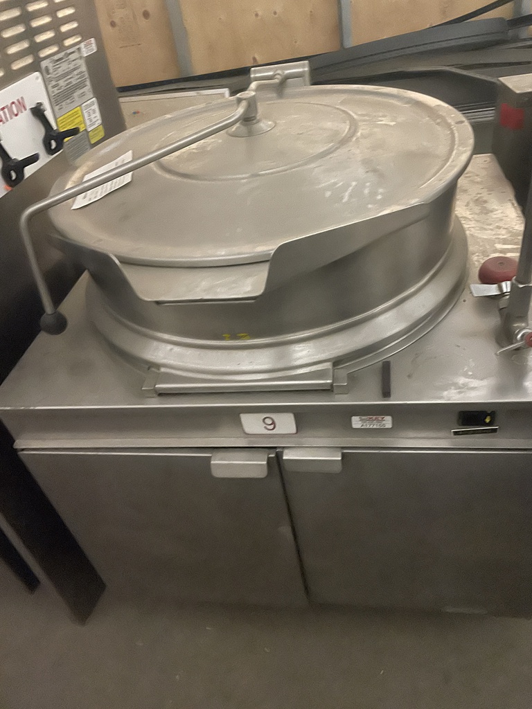 Cleveland Range Model KDM40T, Direct Steam 40 Gallon Tilting Kettle